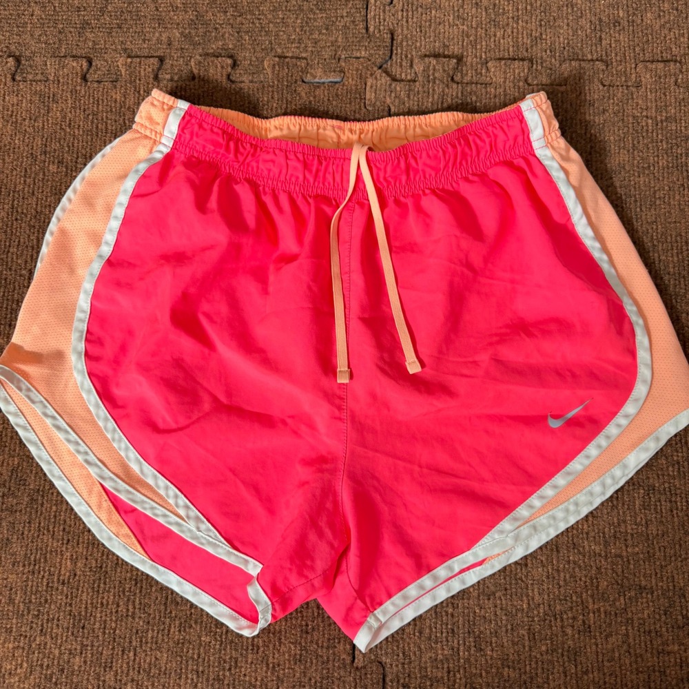 Nike Dri-FIT Tempo Running Shorts Pink Peach Mesh Women Small gym fit cute short